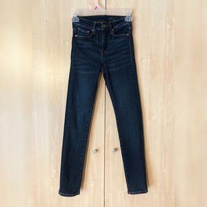 H&M women’s shaping skinny jeans
